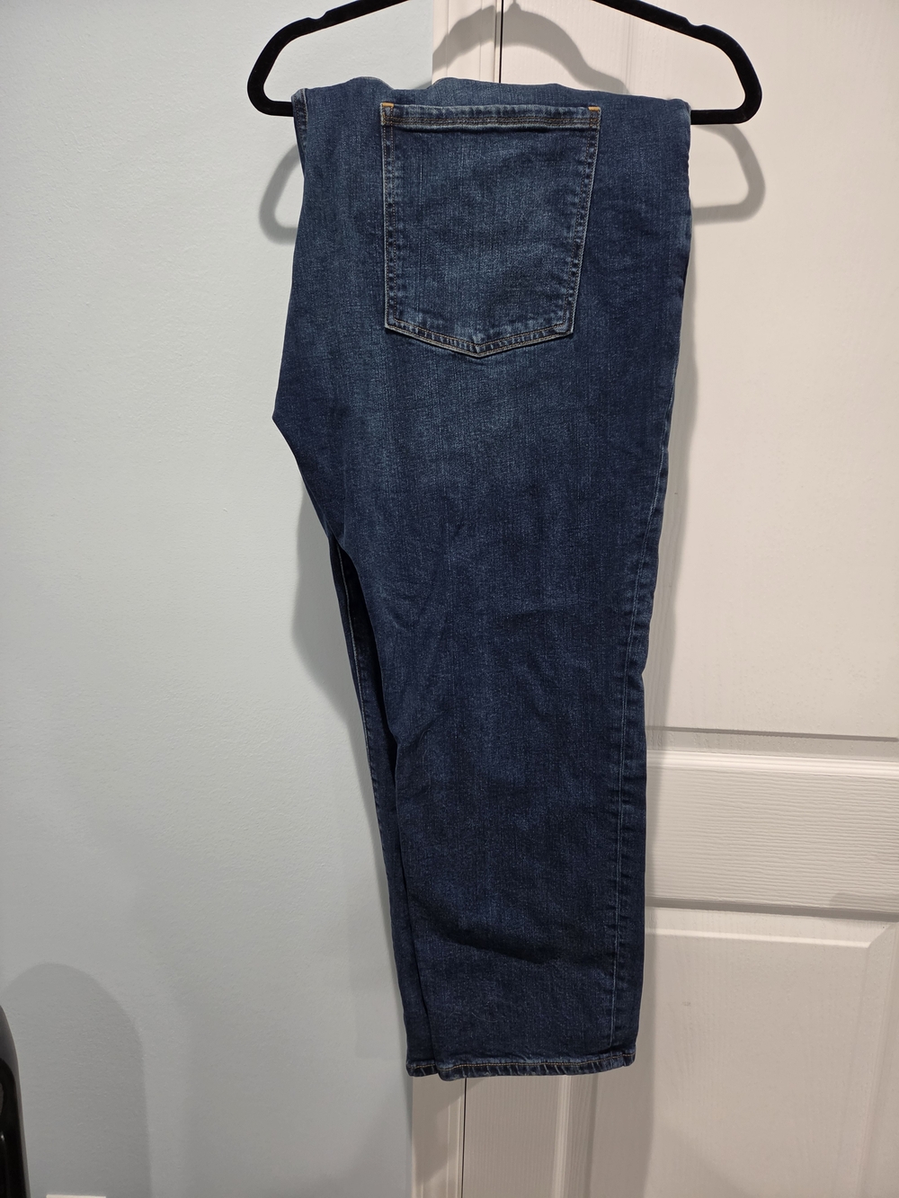 Classic Men's Dark Blue Jeans